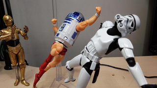 Illustration for article titled R2-D2 Gets Seriously Badass